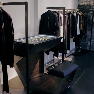 THE JACQUES MARIE MAGE AND ANTONIOLI RETAIL EXPERIENCE